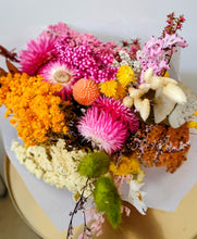 Load image into Gallery viewer, Everlasting Valentine - Mix Colourful Dried Native Posy (Small Bouquet)