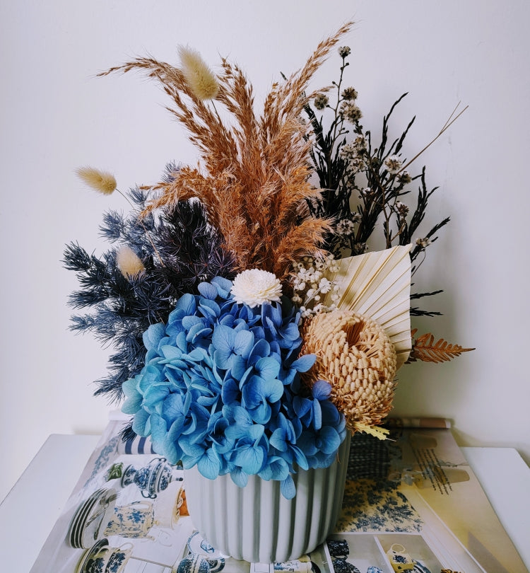 Blueye - Small Everlasting Rustic Blue & Neutral Dried Arrangement