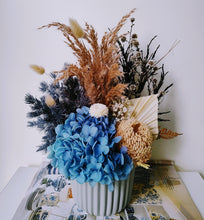 Load image into Gallery viewer, Blueye - Small Everlasting Rustic Blue &amp; Neutral Dried Arrangement
