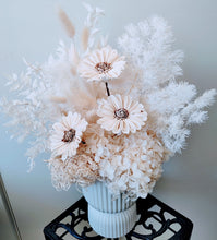 Load image into Gallery viewer, Dannii - Elegant Neutral &amp; White Everlasting Dried Flowers Arrangement
