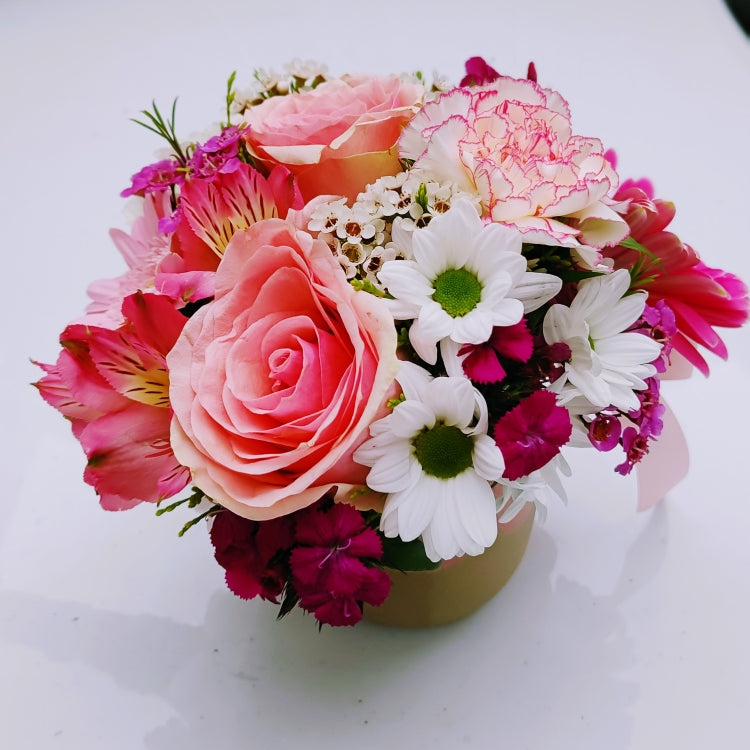 Emma - Pink & White All Round Arrangement in Robert Gordon Australia Field Day Mug