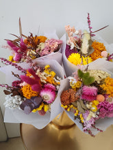 Load image into Gallery viewer, Everlasting Valentine - Mix Colourful Dried Native Posy (Small Bouquet)
