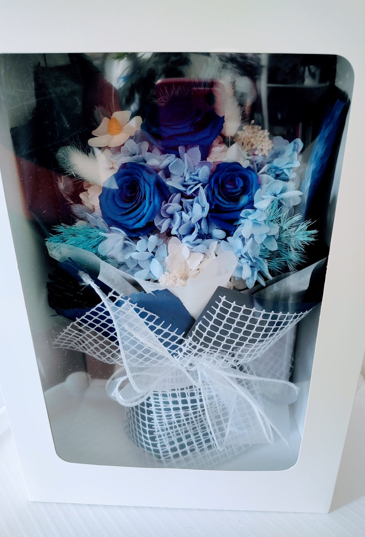 Royalle - Everlasting Dried Arrangement with Blue Roses & Hydrangea in Box Bag