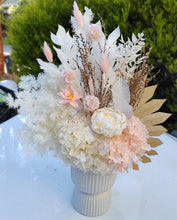 Load image into Gallery viewer, Olinda - Classic Modern Everlasting Dried Arrangement in a Modern Vase
