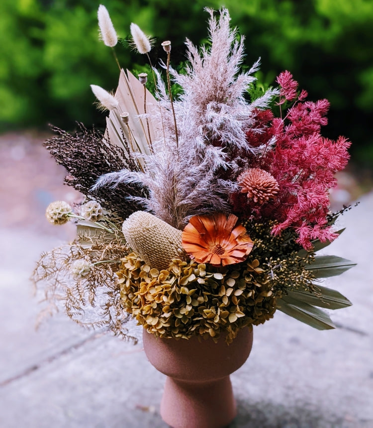 Aurelle - Large Everlasting Dried Flowers Arrangement in Gold & Rustic Earthy Red