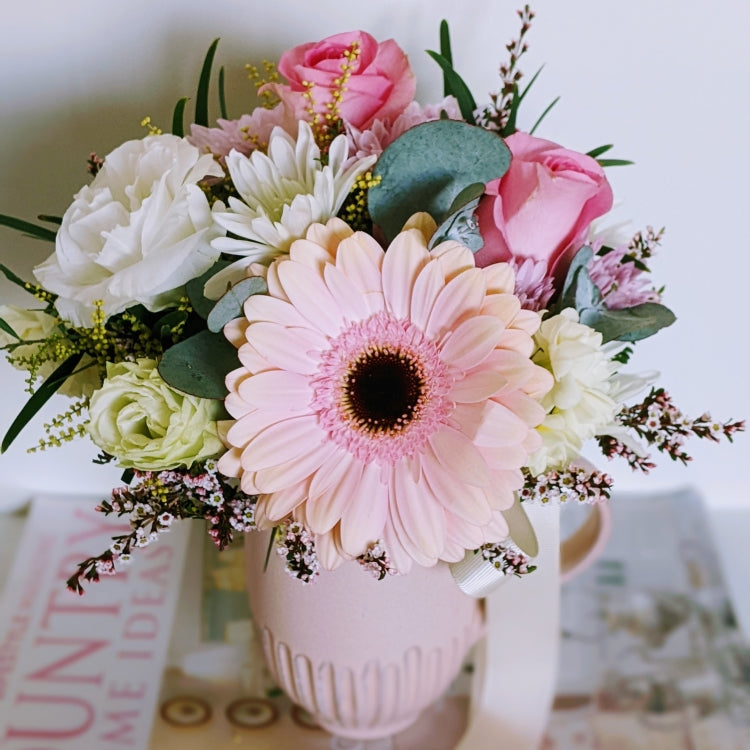 Laudya - All Round Arrangement in Robert Gordon Hand Crafted Earthy Mug