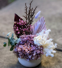 Load image into Gallery viewer, Viola - Small Everlasting Purple Mauve Dried Arrangement
