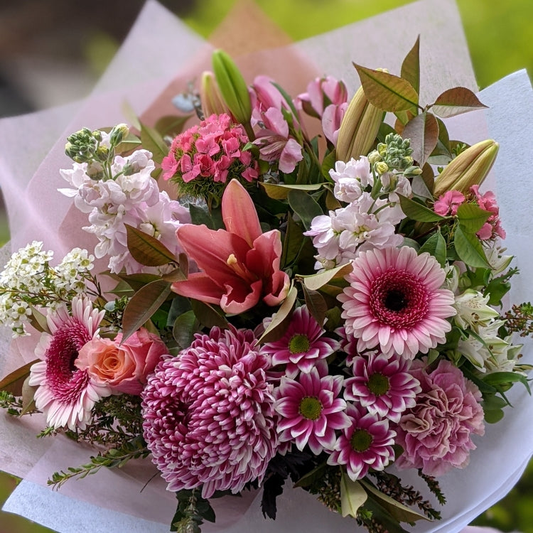 Weekly Blooms - Mix Seasonal Flowers Bouquet